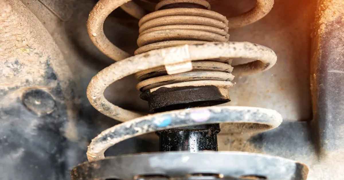 علائم خرابی ضربه گیر کمک فنر